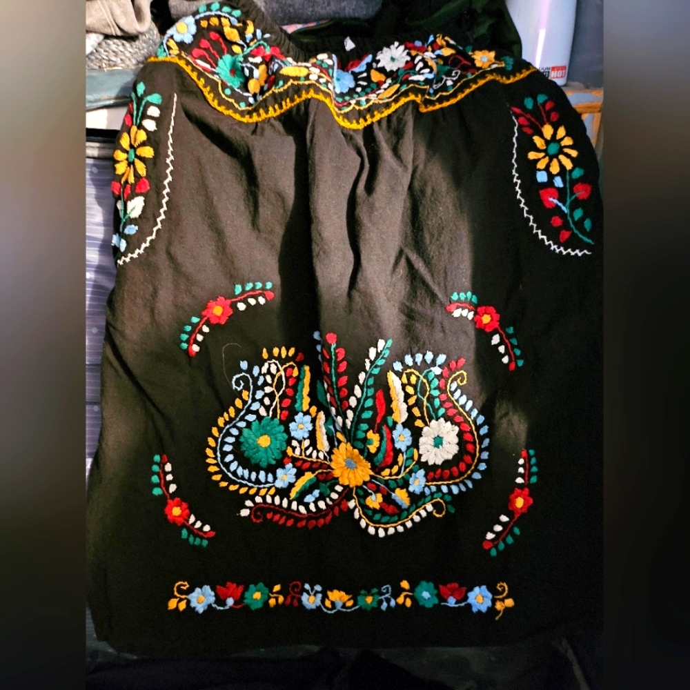 Mexicana Embroidered skirt